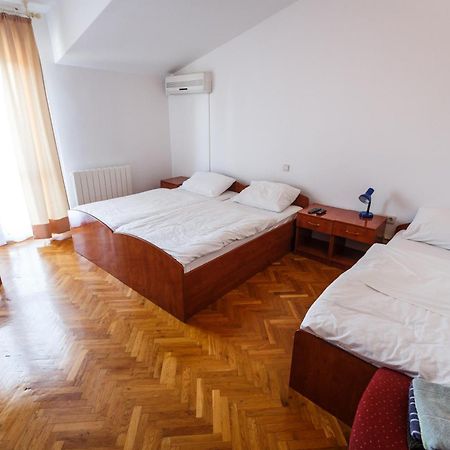 Guesthouse Varnica Kaštel Lukšić Exterior foto